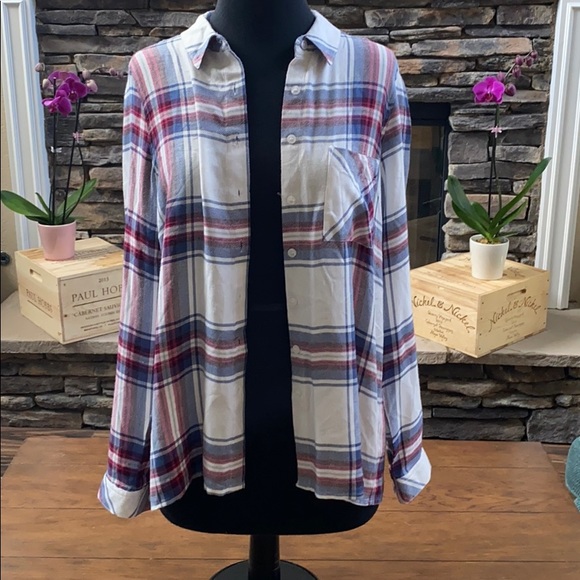 Tops - Women’s lightweight flannel